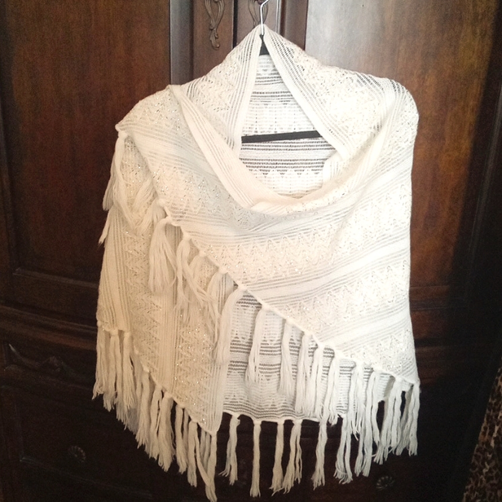 Adorit Vintage Off-White Knit Shawl with Golden Thread Triangular With Fringe